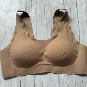 Smooth Shape Wireless Padded Bra
Le Mystère